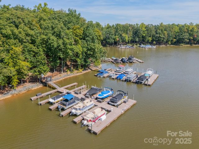 5620 Casper Drive, Charlotte, NC 28214