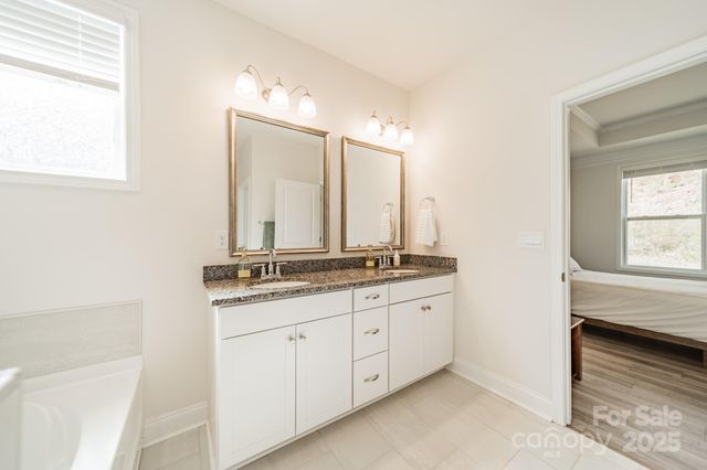 5620 Casper Drive, Charlotte, NC 28214