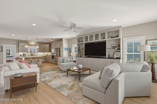 1413 Croaker Lane, Carolina Beach, NC 28428