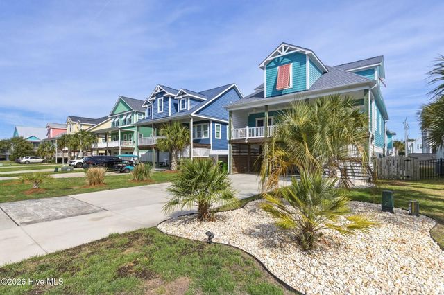 1413 Croaker Lane, Carolina Beach, NC 28428
