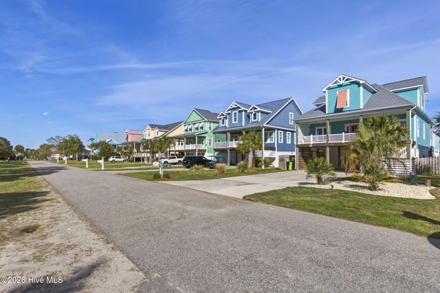 1413 Croaker Lane, Carolina Beach, NC 28428