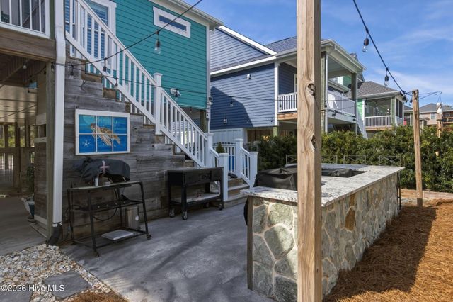 1413 Croaker Lane, Carolina Beach, NC 28428