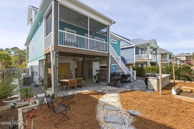 1413 Croaker Lane, Carolina Beach, NC 28428