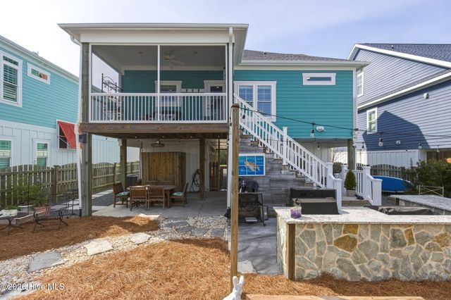 1413 Croaker Lane, Carolina Beach, NC 28428