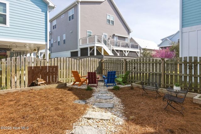 1413 Croaker Lane, Carolina Beach, NC 28428