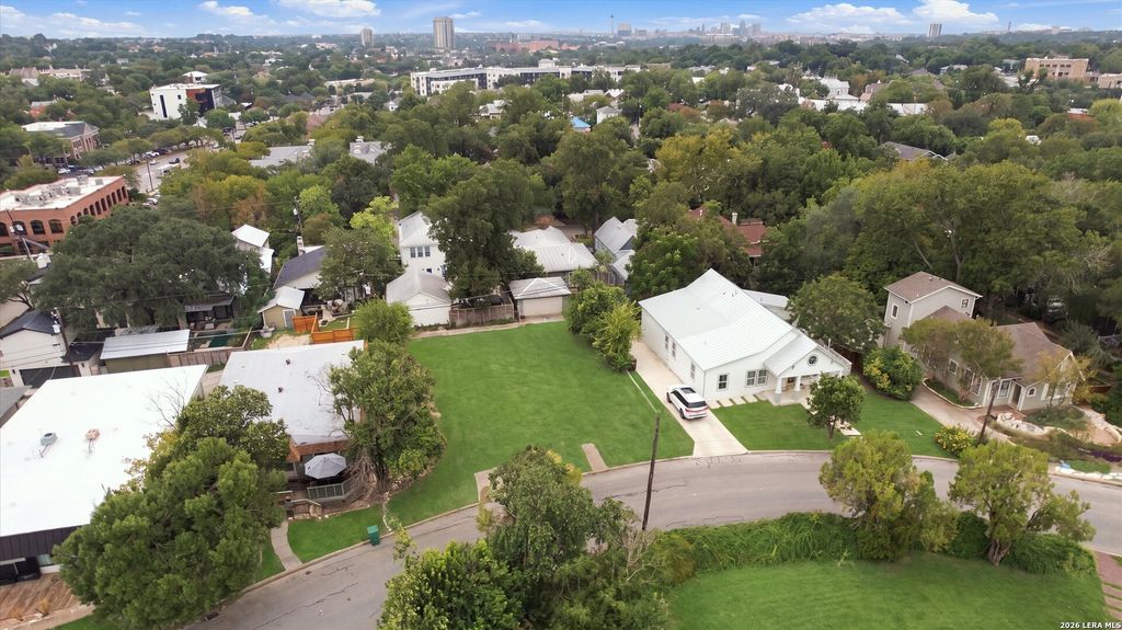 328 ALBANY ST, San Antonio, TX 78209