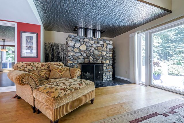 6 Haines Terrace, Merrimack, NH 03054