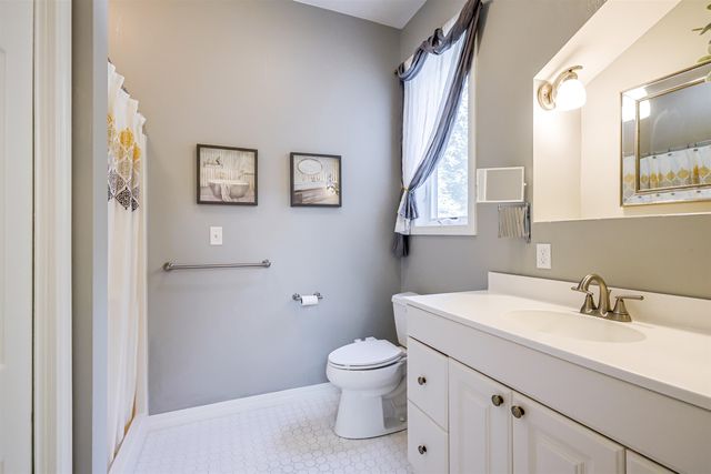 6 Haines Terrace, Merrimack, NH 03054
