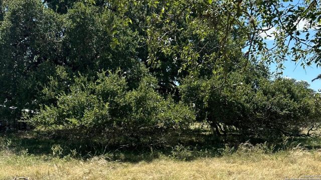 7 BOTTLE SPRINGS RD, Bandera, TX 78003