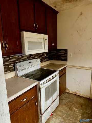 104 Lamirda Court, Hazel Green, AL 35750