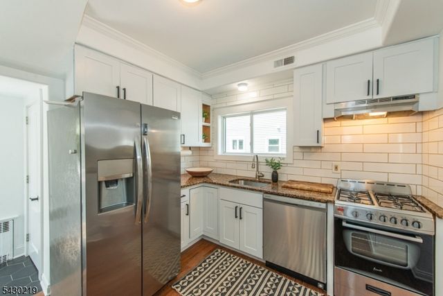35 Howe Ave, Montclair Twp., NJ 07042