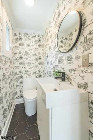 35 Howe Ave, Montclair Twp., NJ 07042