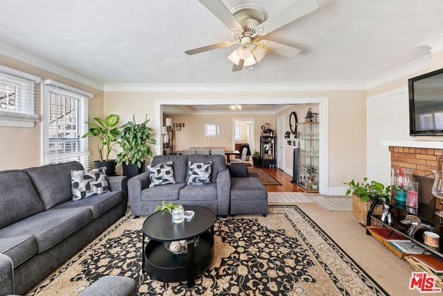 2531 6th Avenue, Los Angeles, CA 90018