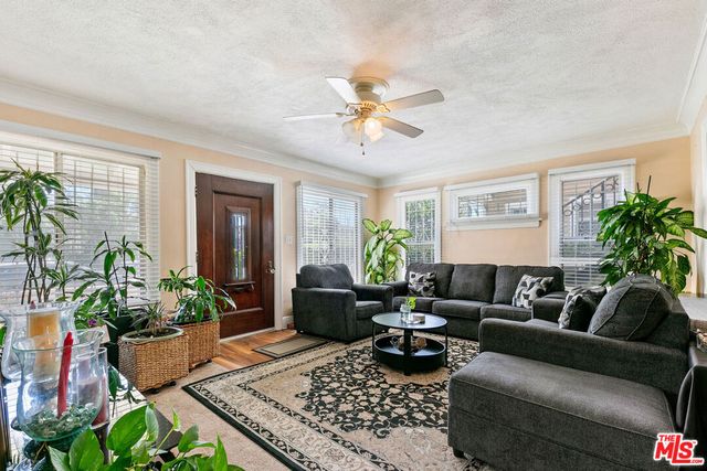 2531 6th Avenue, Los Angeles, CA 90018