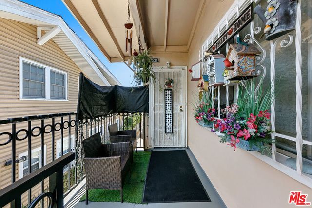 2531 6th Avenue, Los Angeles, CA 90018