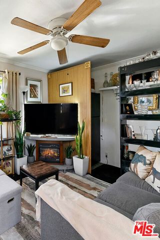 2531 6th Avenue, Los Angeles, CA 90018