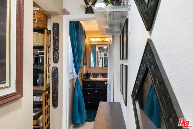 2531 6th Avenue, Los Angeles, CA 90018
