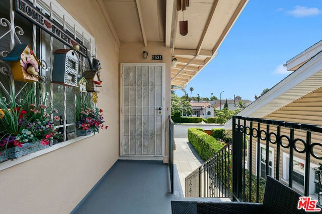 2531 6th Avenue, Los Angeles, CA 90018