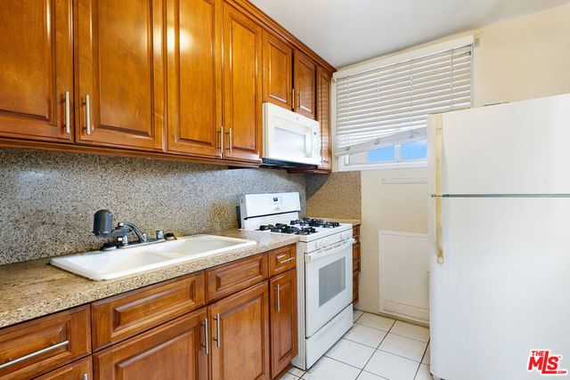 2531 6th Avenue, Los Angeles, CA 90018