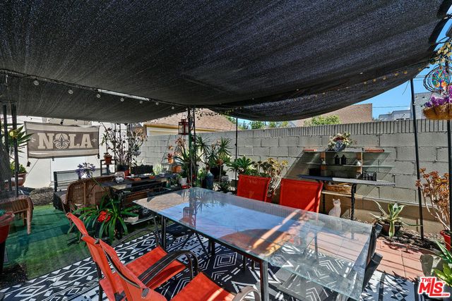 2531 6th Avenue, Los Angeles, CA 90018