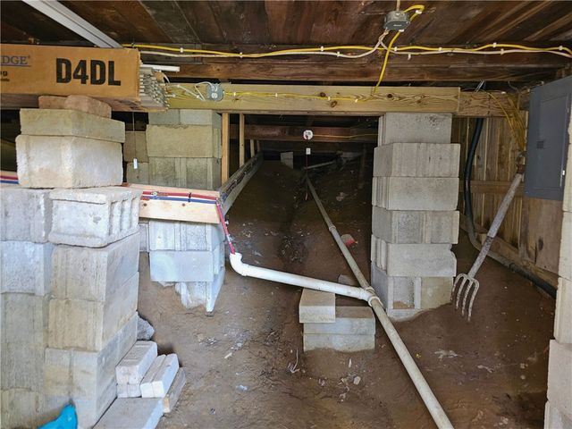 195 Kinch Rd, President Twp, PA 16301