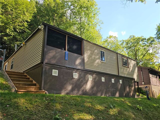 195 Kinch Rd, President Twp, PA 16301