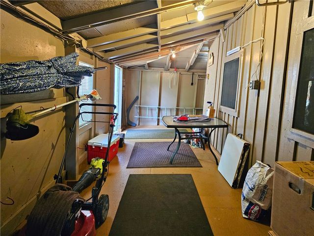 195 Kinch Rd, President Twp, PA 16301