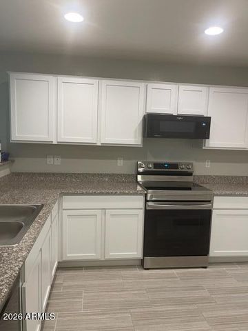 1874 W STAGECOACH Street, Apache Junction, AZ 85120