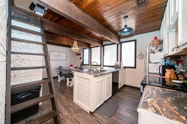 6823 Oakwood Dr., Gilmer, TX 75645