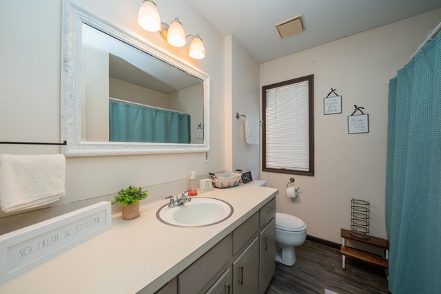 6823 Oakwood Dr., Gilmer, TX 75645