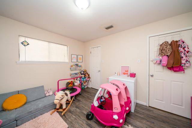 6823 Oakwood Dr., Gilmer, TX 75645