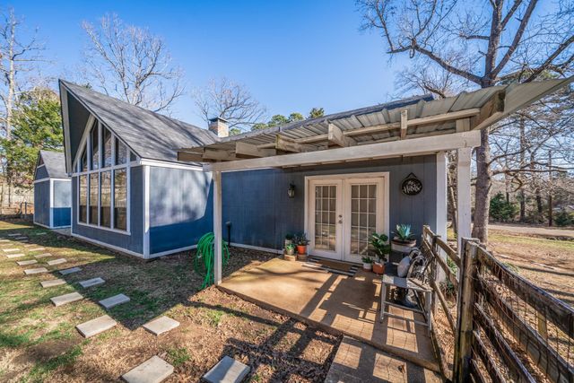 6823 Oakwood Dr., Gilmer, TX 75645