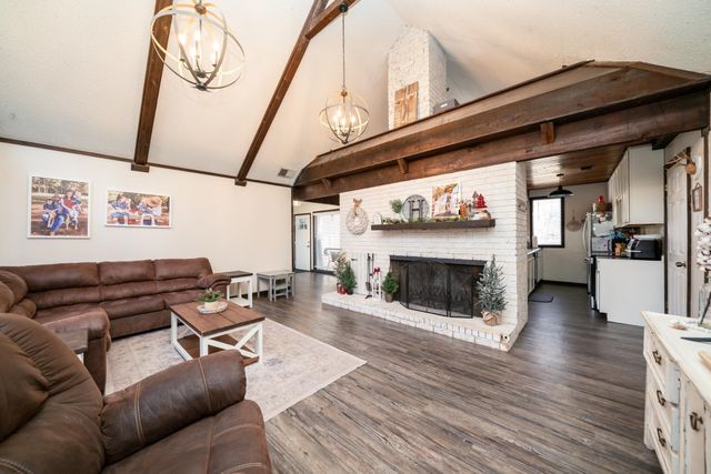 6823 Oakwood Dr., Gilmer, TX 75645