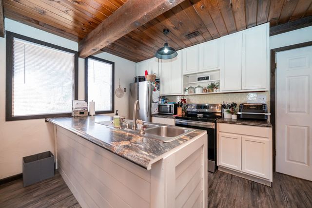 6823 Oakwood Dr., Gilmer, TX 75645