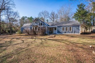 6823 Oakwood Dr., Gilmer, TX 75645