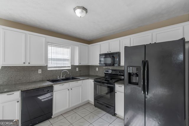 97 Livingston Lane, Covington, GA 30016