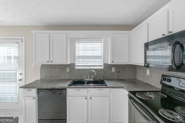 97 Livingston Lane, Covington, GA 30016