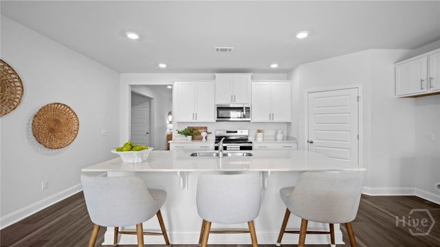 1030 Lakes Boulevard, Brunswick, GA 31525