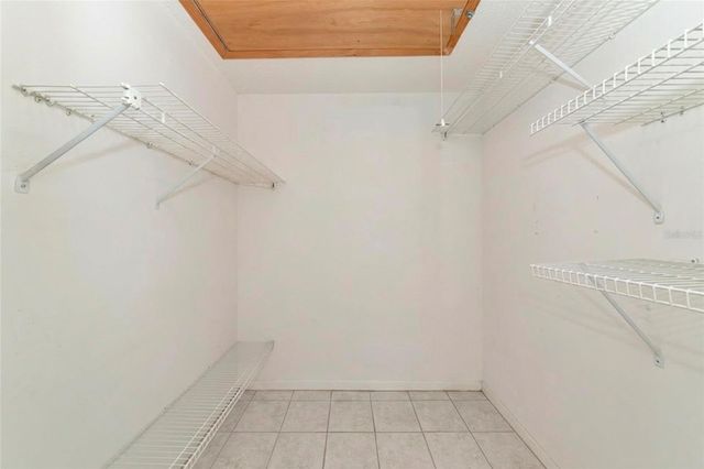 4425 45TH AVENUE W 202, Bradenton, FL 34210