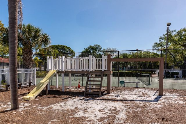 4425 45TH AVENUE W 202, Bradenton, FL 34210