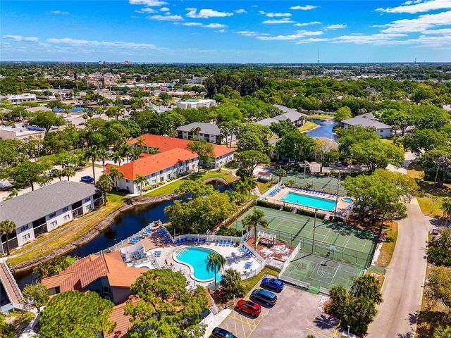 4425 45TH AVENUE W 202, Bradenton, FL 34210