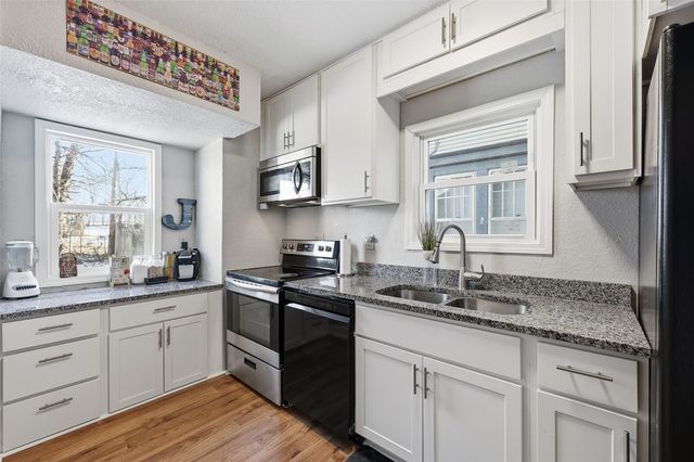 424 18th Street NE, Cedar Rapids, IA 52402