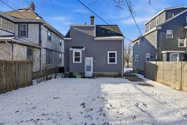 424 18th Street NE, Cedar Rapids, IA 52402