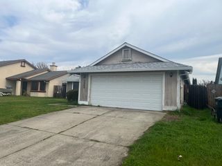 7983 Newgate Dr, Sacramento, CA 95823