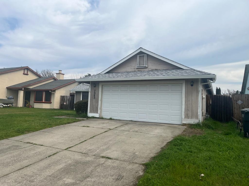 7983 Newgate Dr, Sacramento, CA 95823