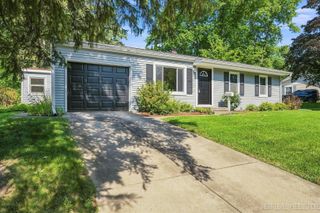 106 Ridge Lane, Geneva, IL 60134