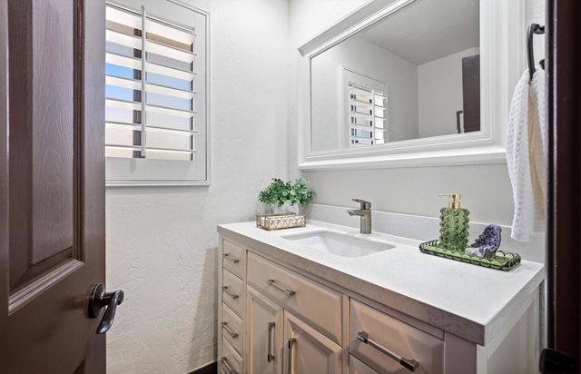 49070 Balada Court, La Quinta, CA 92253