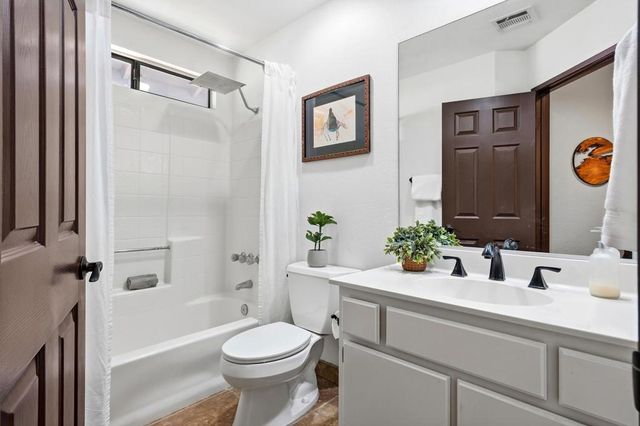 49070 Balada Court, La Quinta, CA 92253