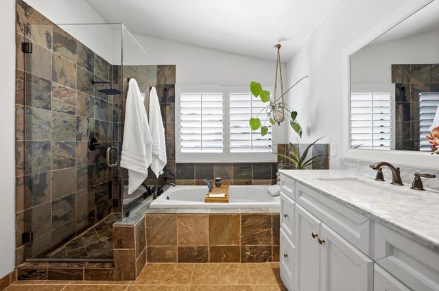 49070 Balada Court, La Quinta, CA 92253
