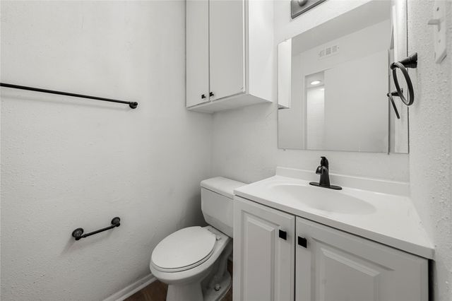 101 E 33rd ST 208, Austin, TX 78705